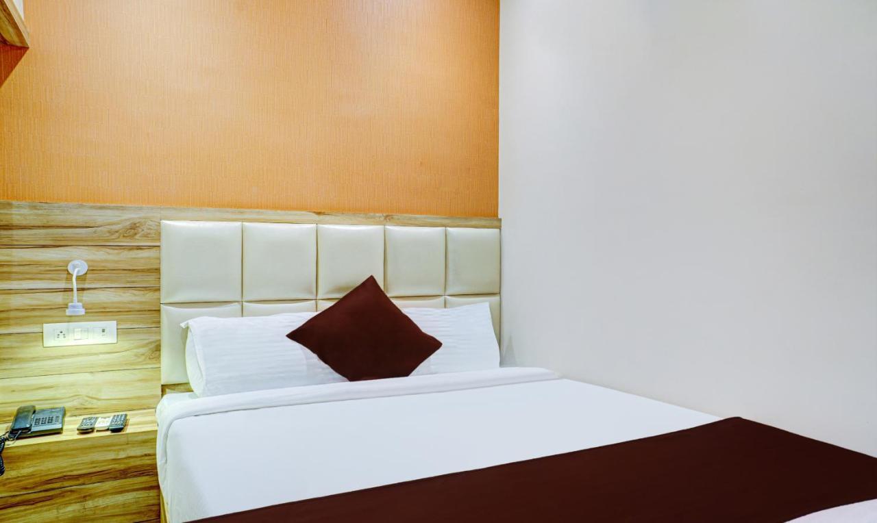 Hotel Sun City Near Saifee Hospital And Hn Reliance Mumbai Kültér fotó
