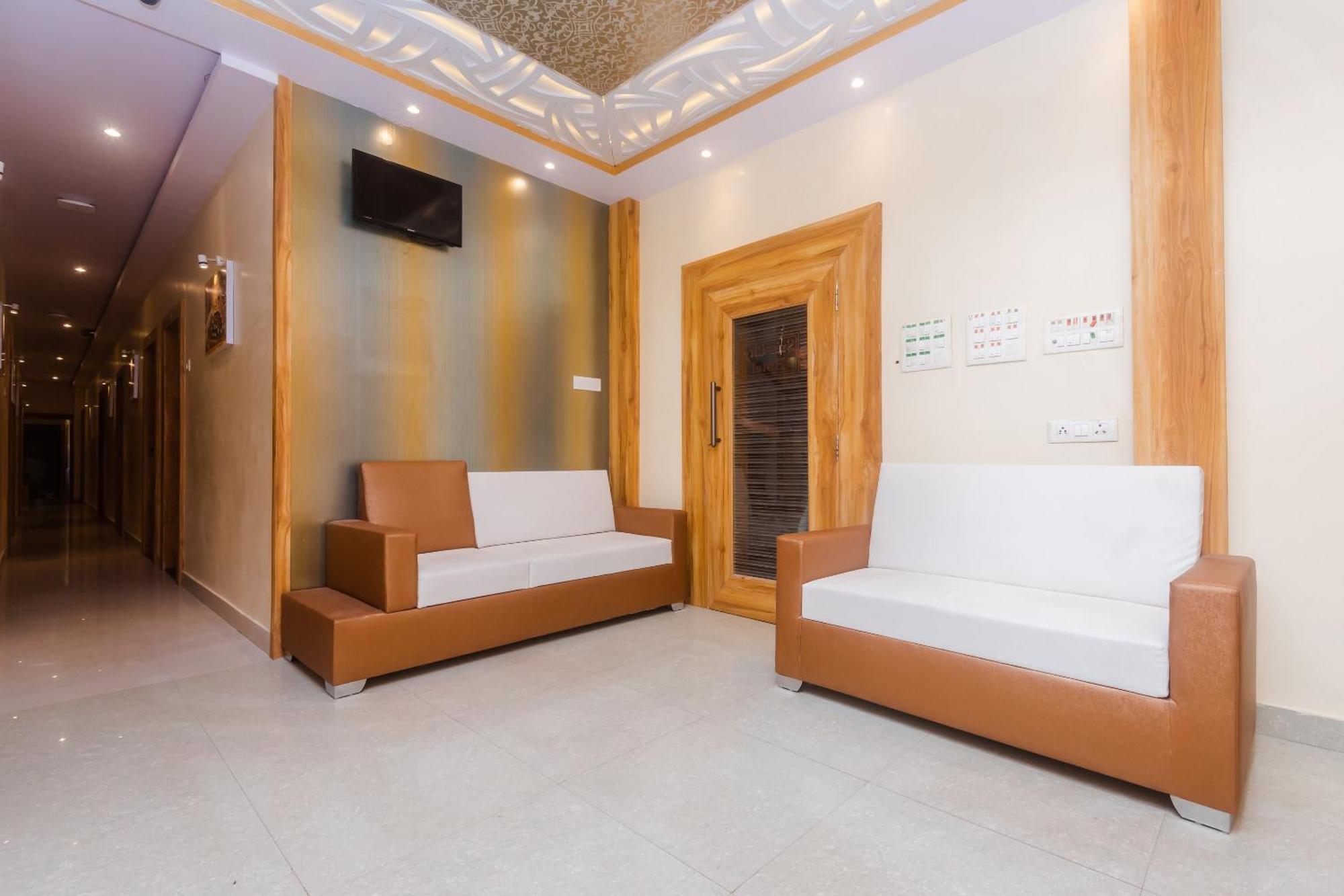 Hotel Sun City Near Saifee Hospital And Hn Reliance Mumbai Kültér fotó